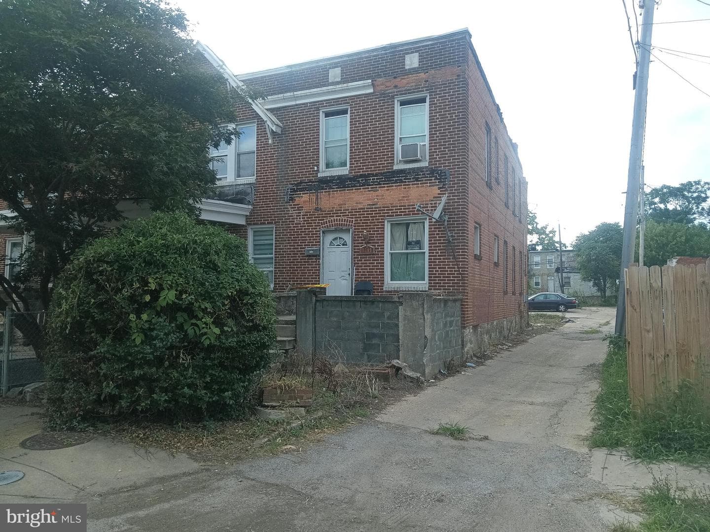 3000 SPAULDING AVENUE