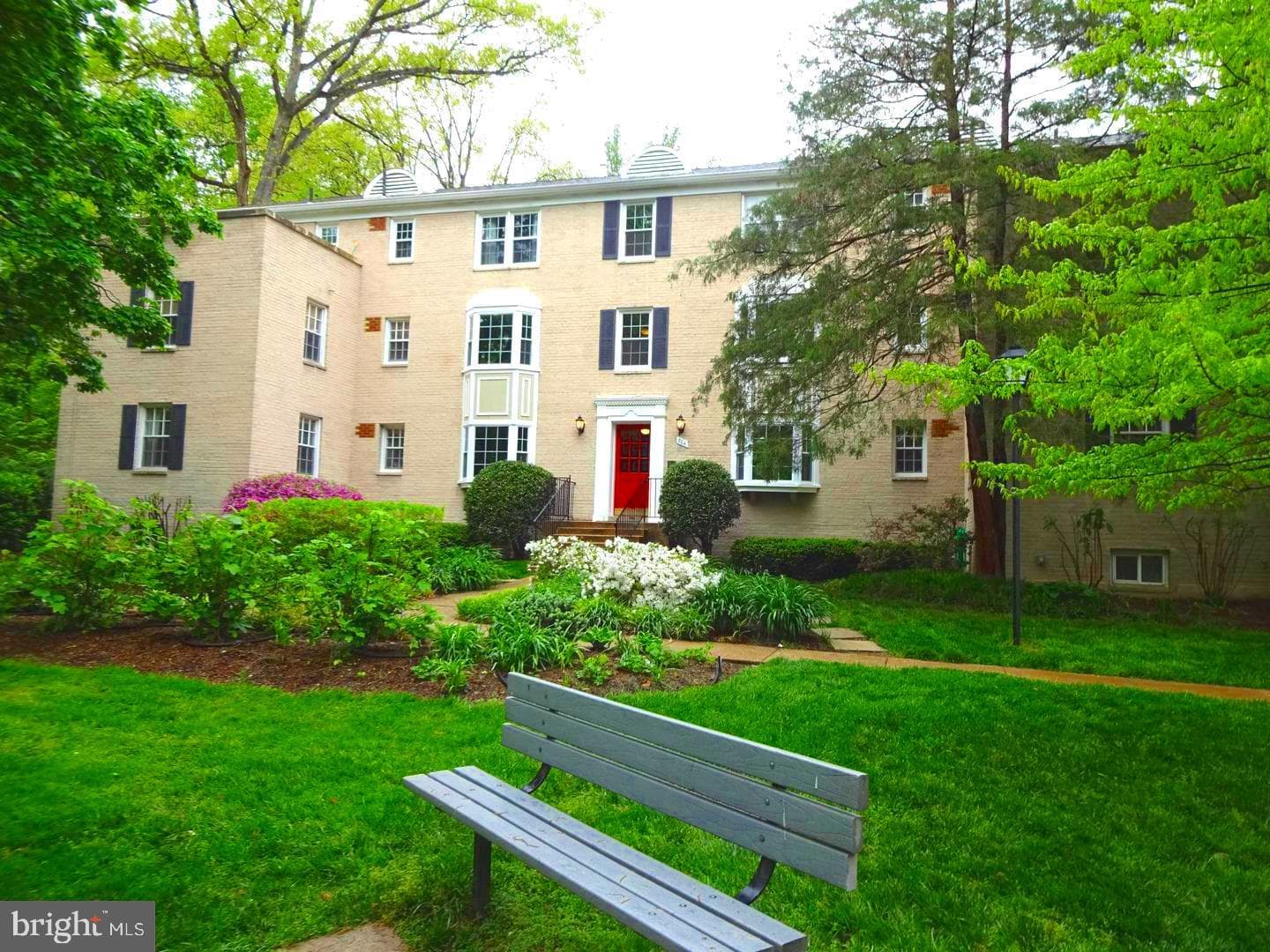 704 S ARLINGTON MILL DRIVE 17101