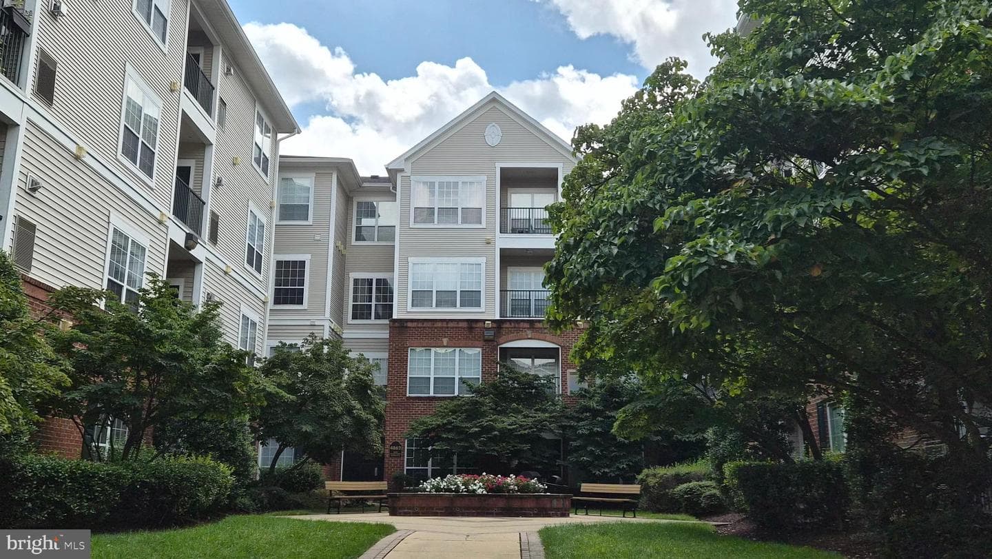4862 Eisenhower Ave, Alexandria, VA 22304-4831, United States