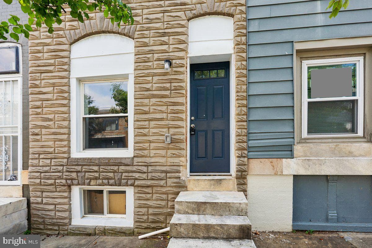 2615 MONUMENT ST - Photo 1