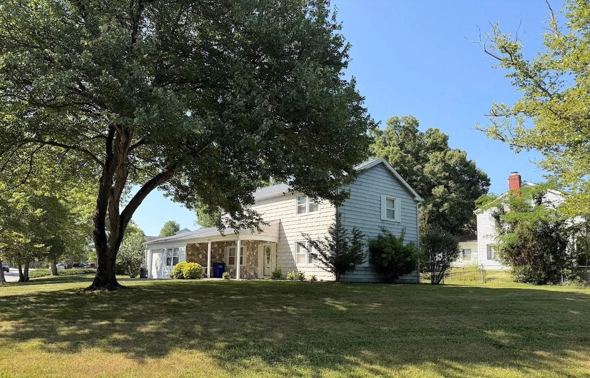 4520 OAKLYN LANE