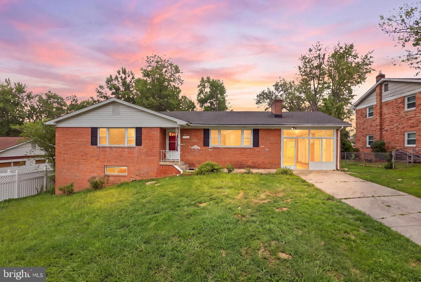 6915 BRIARCLIFF DRIVE