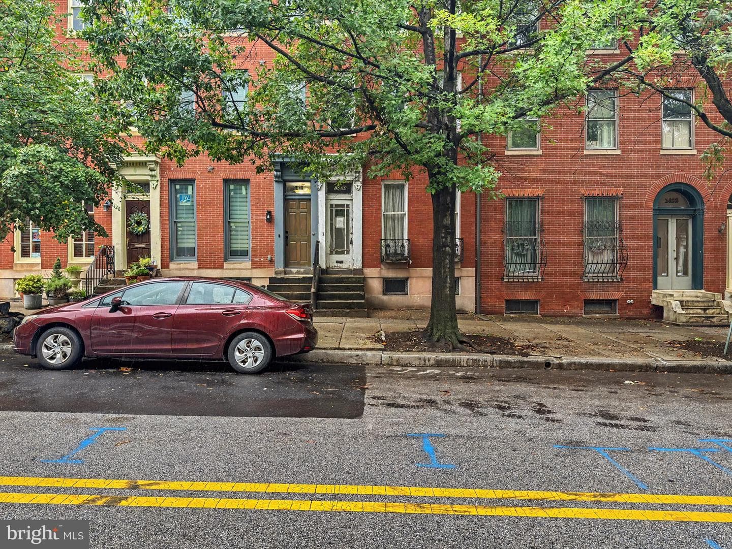 1424 HOLLINS STREET - Photo 1
