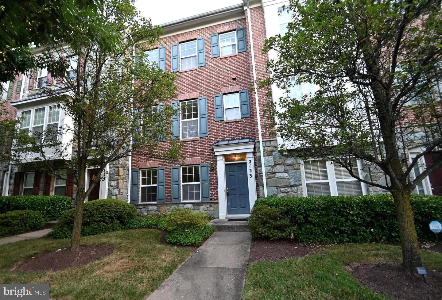 2133 CLARK PLACE
