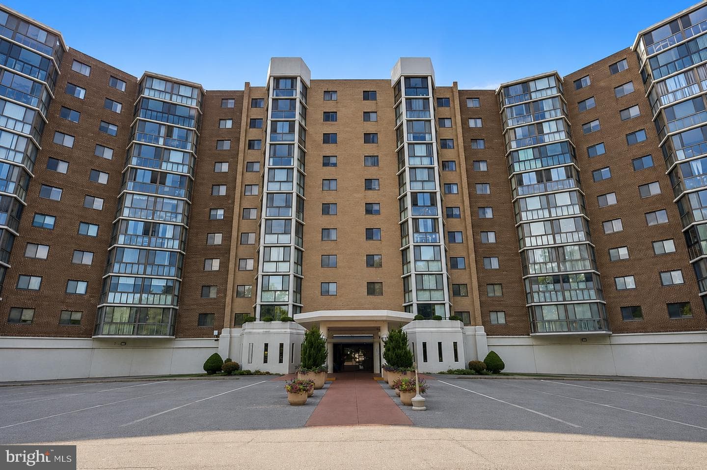 15115 INTERLACHEN DRIVE 3-524