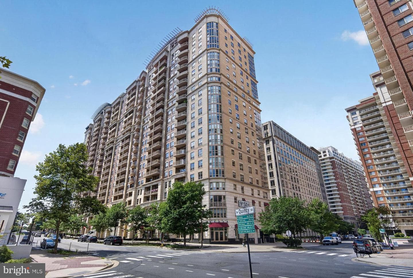 888 N QUINCY STREET 804