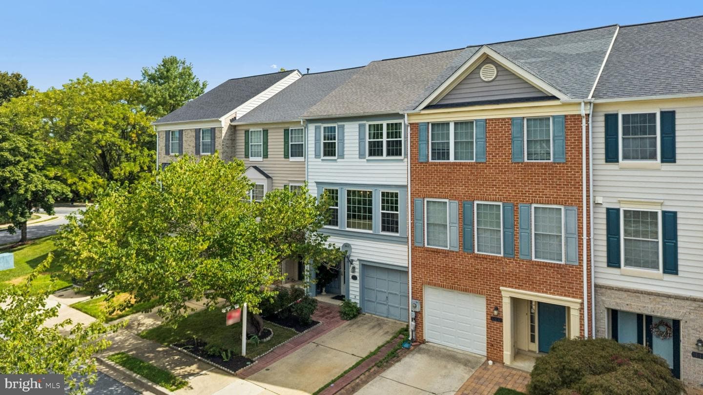 122 LONG ACRE COURT