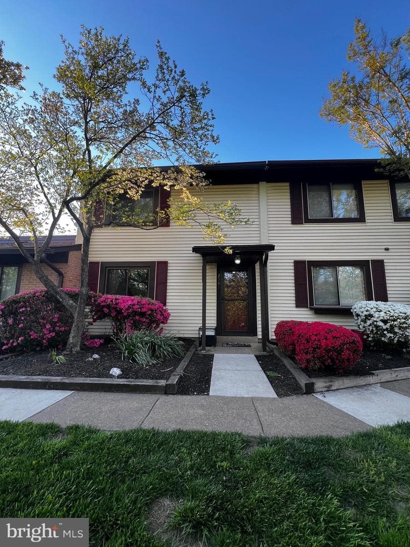 2533 FOX RIDGE COURT