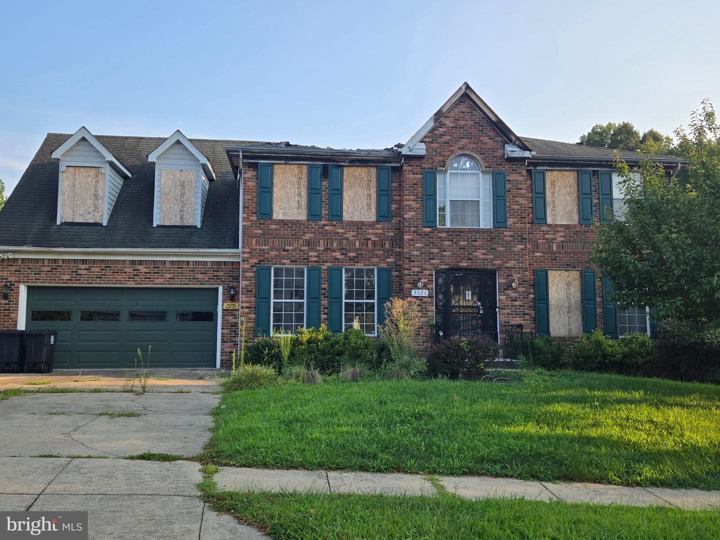 5521 TINKERS CREEK PLACE