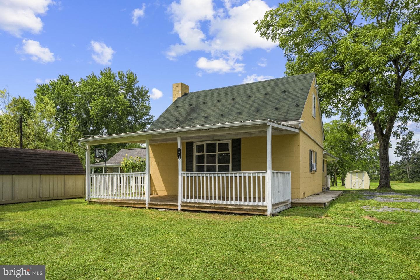 1024 FRONT ROYAL PIKE