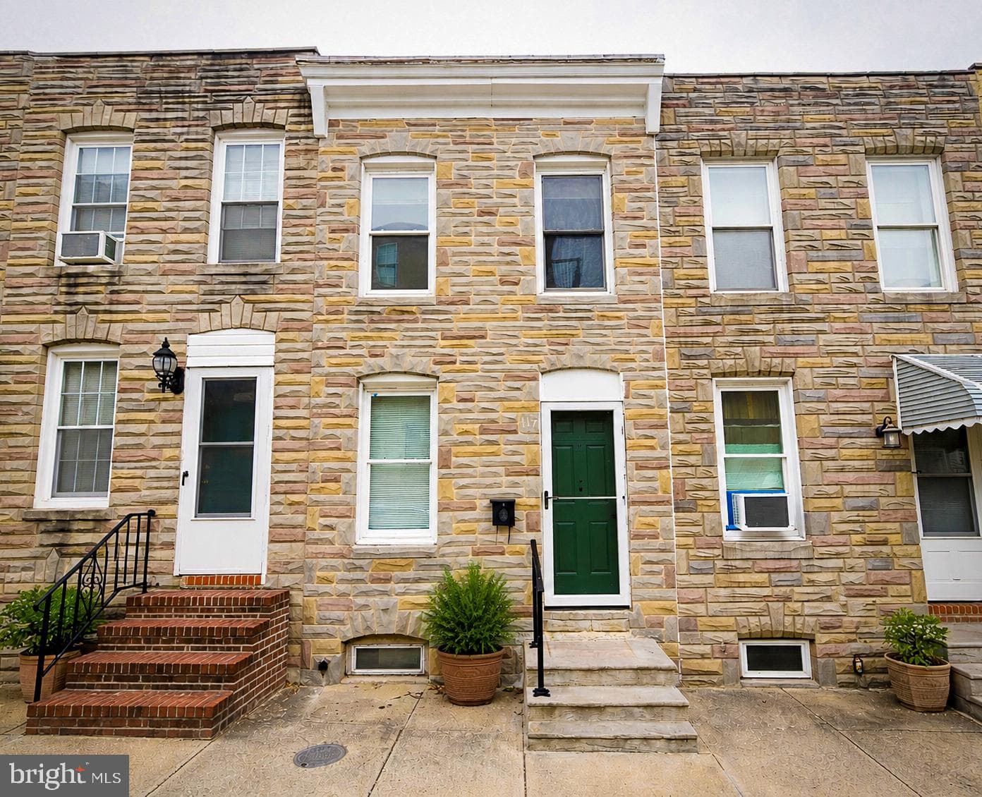 117 BLOOMSBERRY STREET - Photo 1