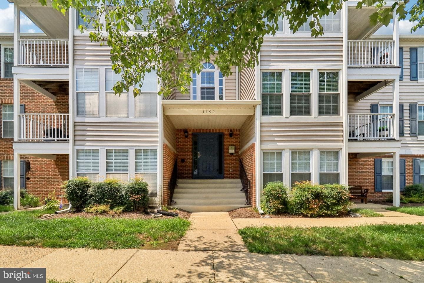 3560 SHERBROOKE CIRCLE 202