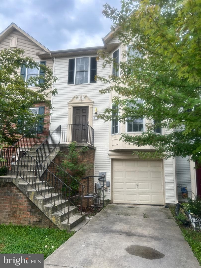 919 Mercer DR HAGERSTOWN MD 21742