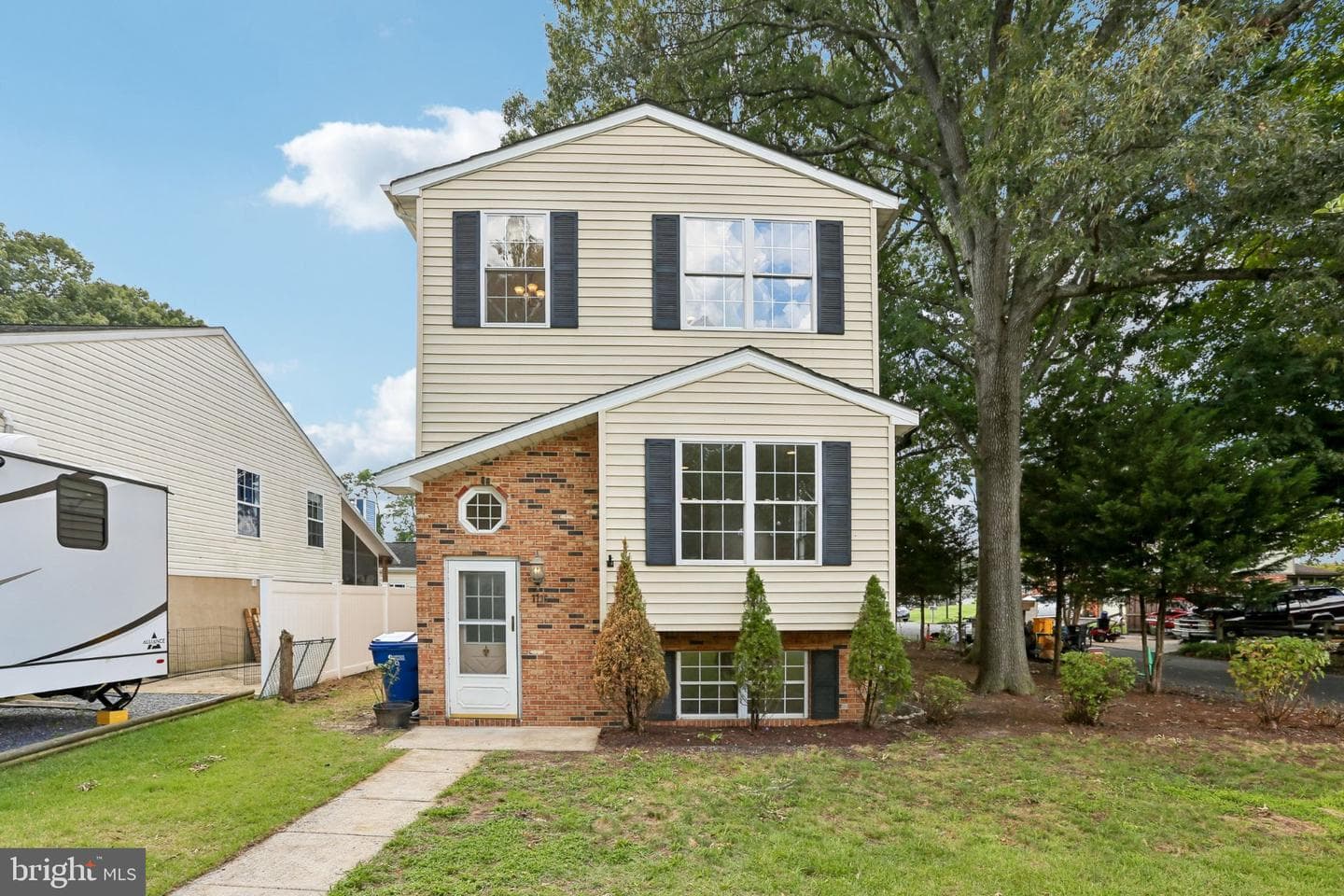 7736 Woodlawn Ave, Pasadena, MD 21122-1848, United States