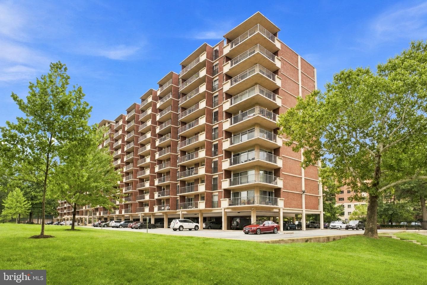 1300 Army Navy Dr, Arlington, VA 22202-2000, United States