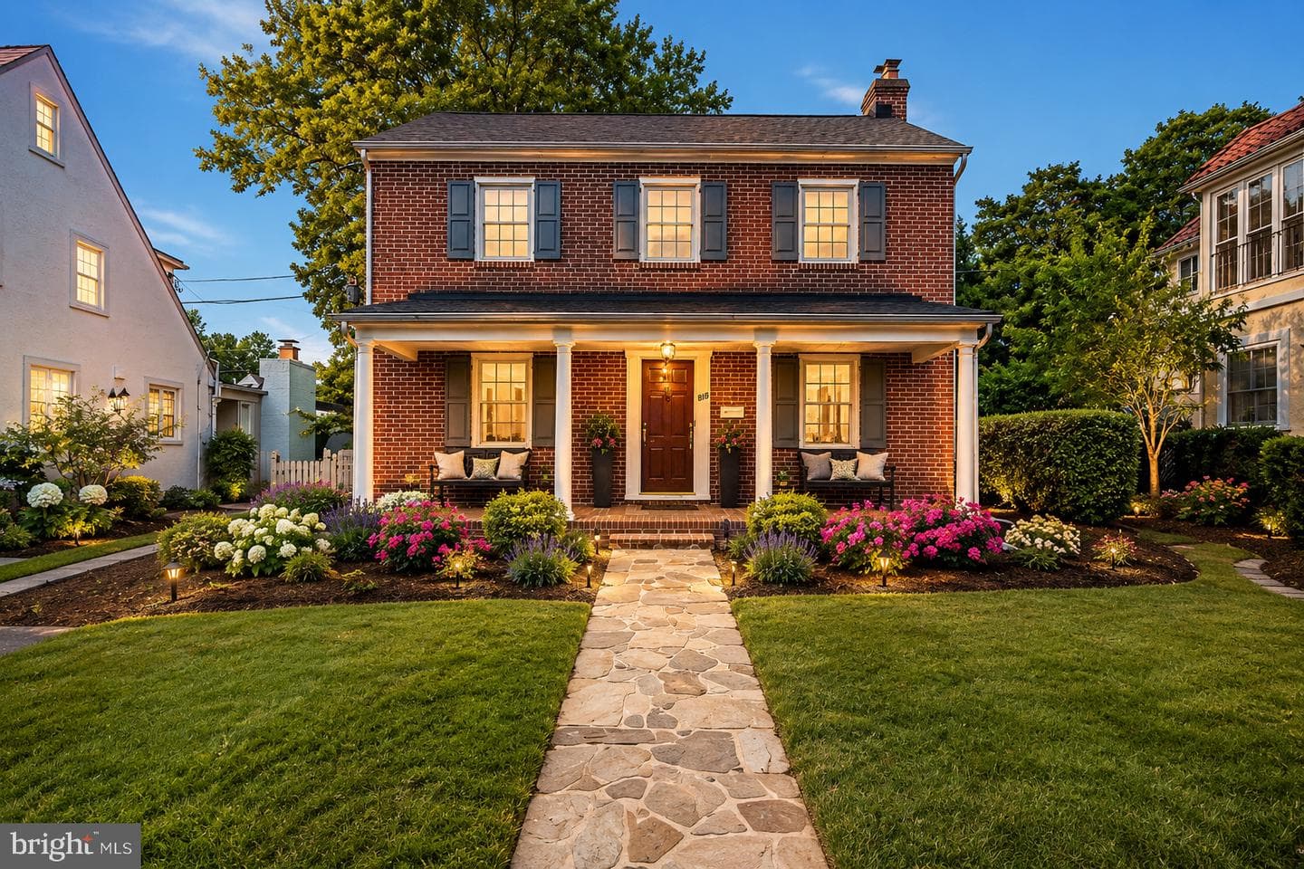 818 KINGSTON ROAD