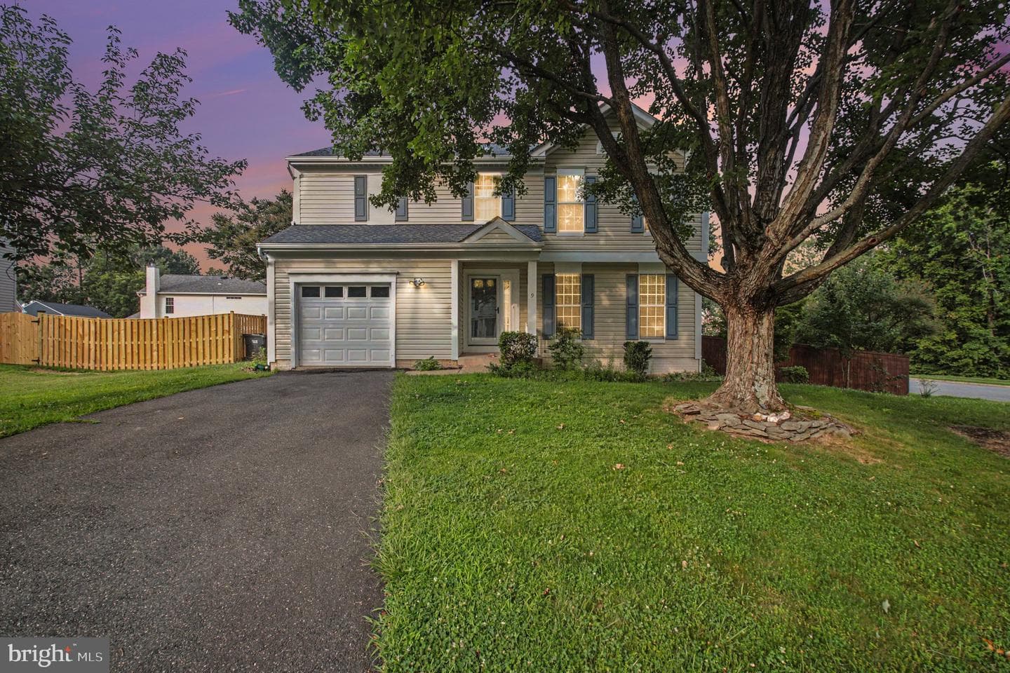 9 HUNTER TRAIL