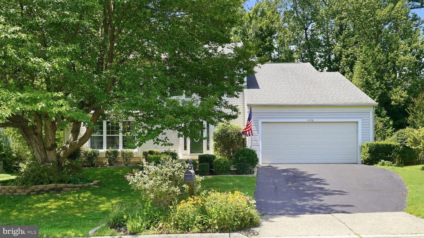 13176 Oak Farm Dr, Woodbridge, VA 22192-3817, United States