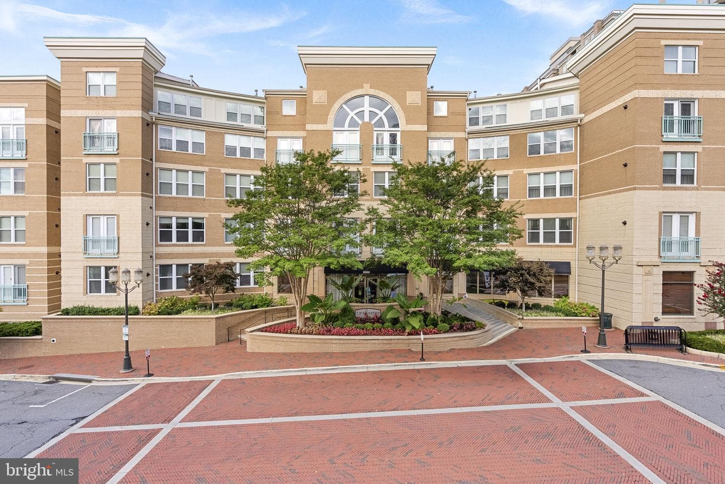12000 MARKET STREET 172