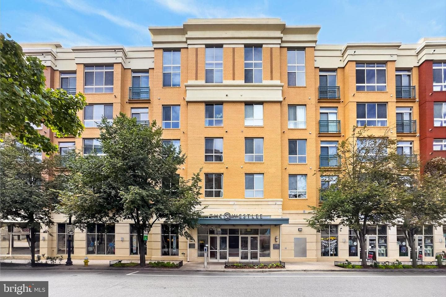 2200 N WESTMORELAND STREET 329