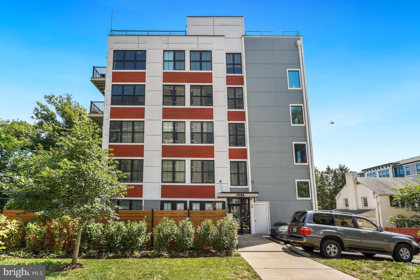 1245 N Pierce St, Arlington, VA 22209-3465, United States