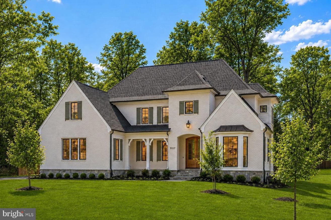 9117 REDWOOD AVENUE