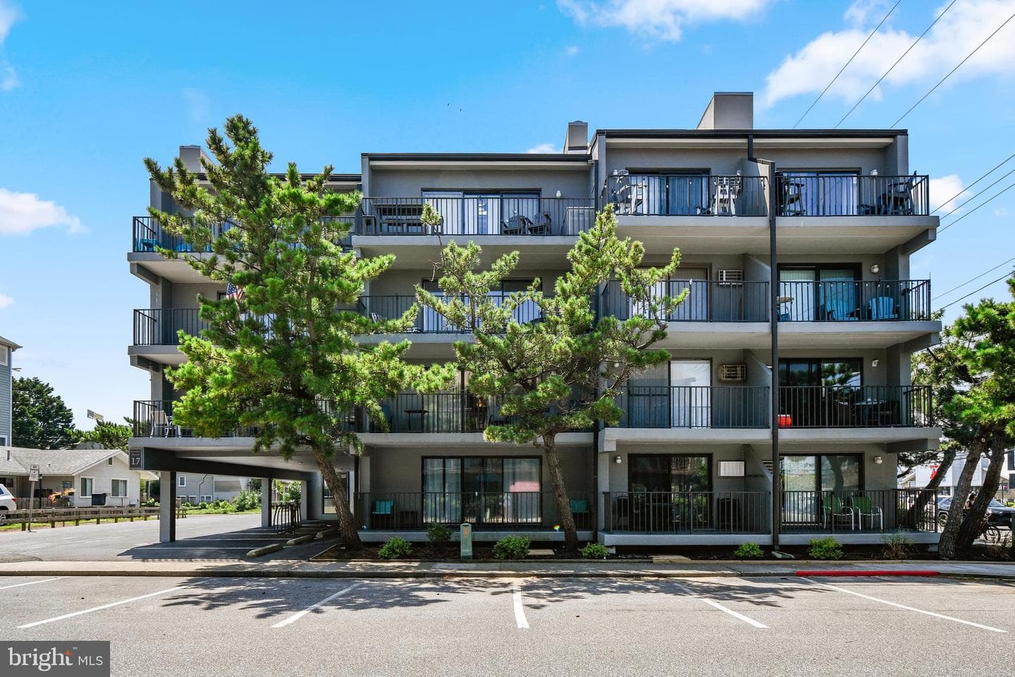 17 70TH STREET 25
