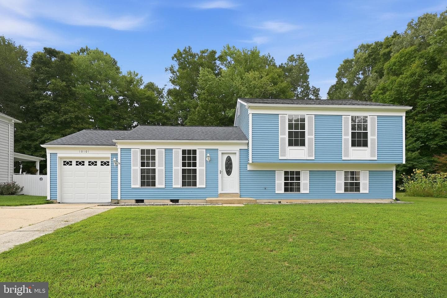 10101 MADRONAWOOD DRIVE