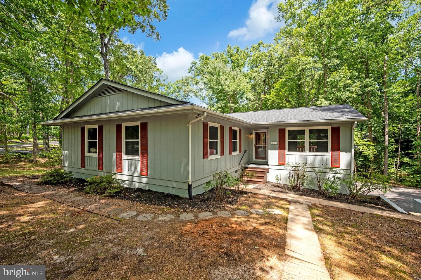 100 TALL PINES AVENUE