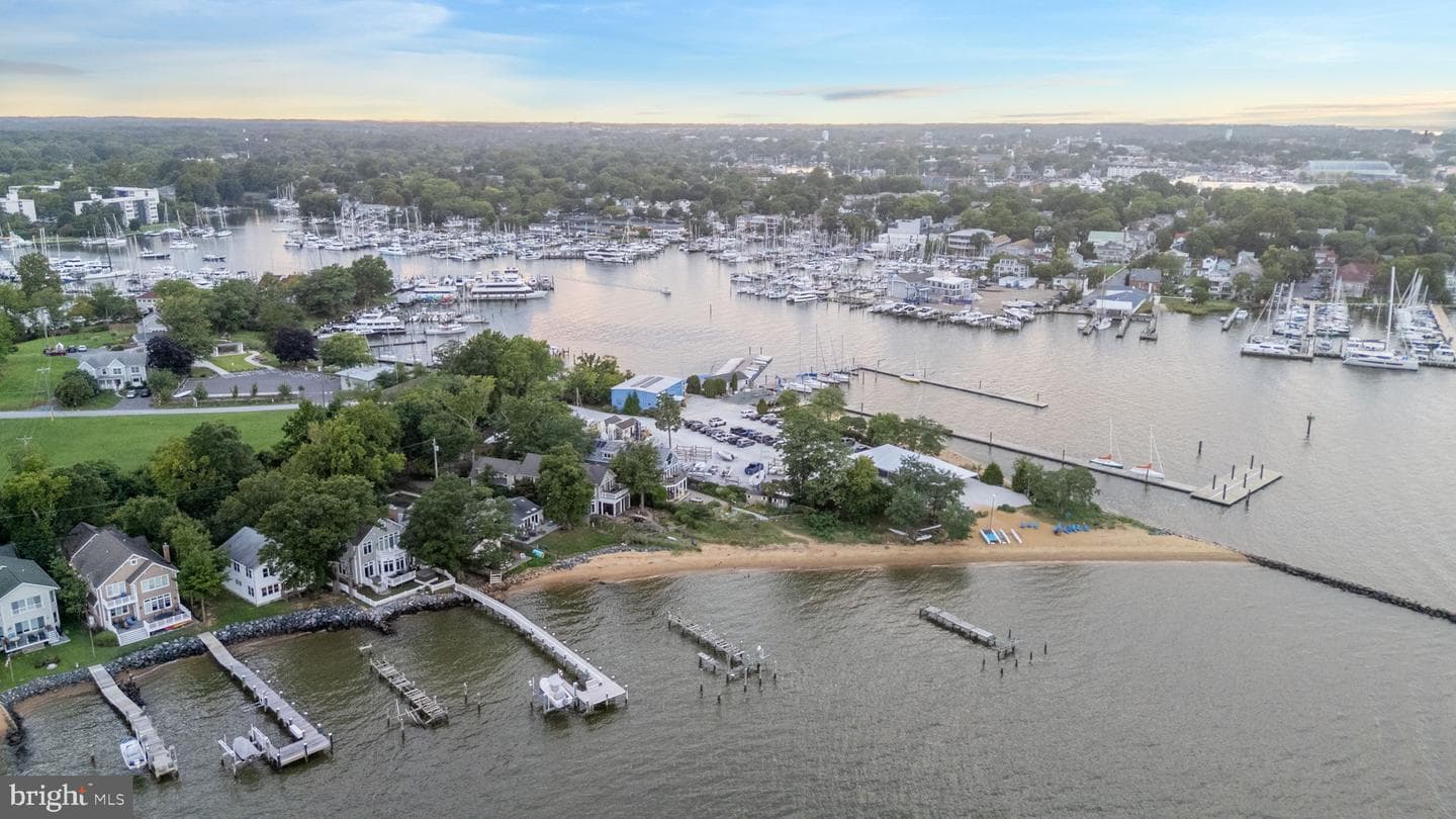 7017 Bay Front Dr, Annapolis, MD 21403-3613, United States