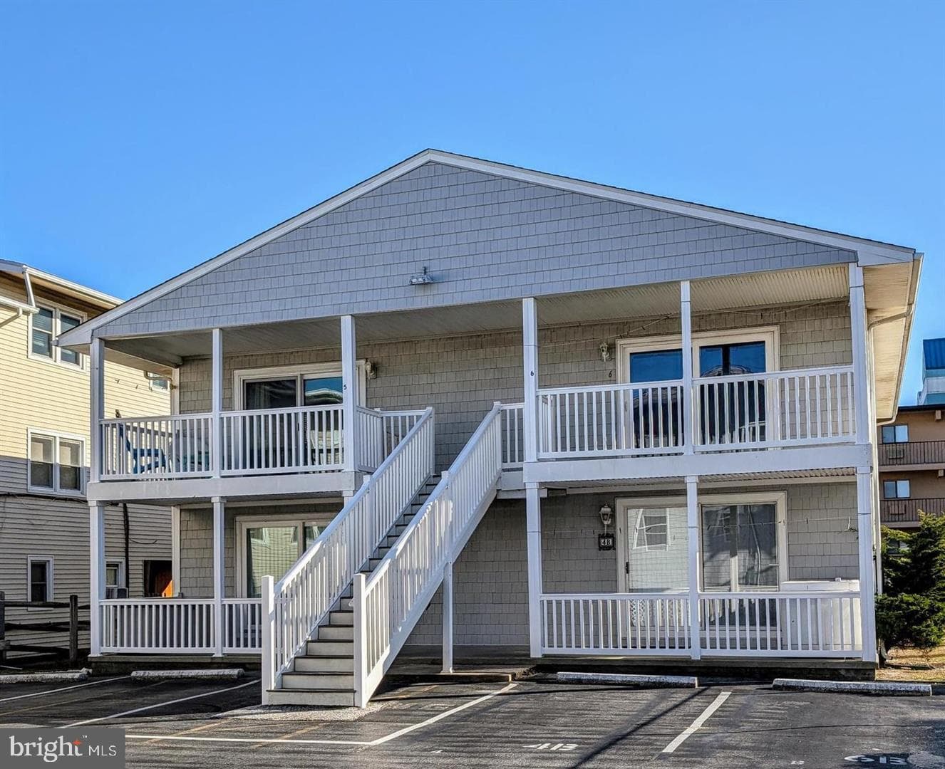13 52ND STREET 5