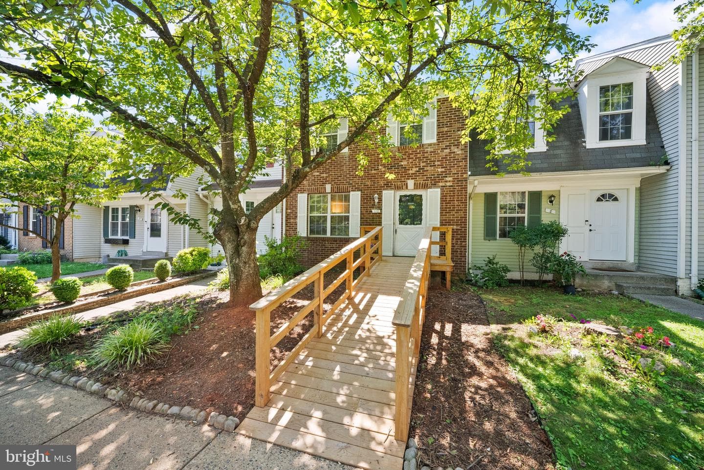 10 Redlin Ct, Sterling, VA 20165-5624, United States