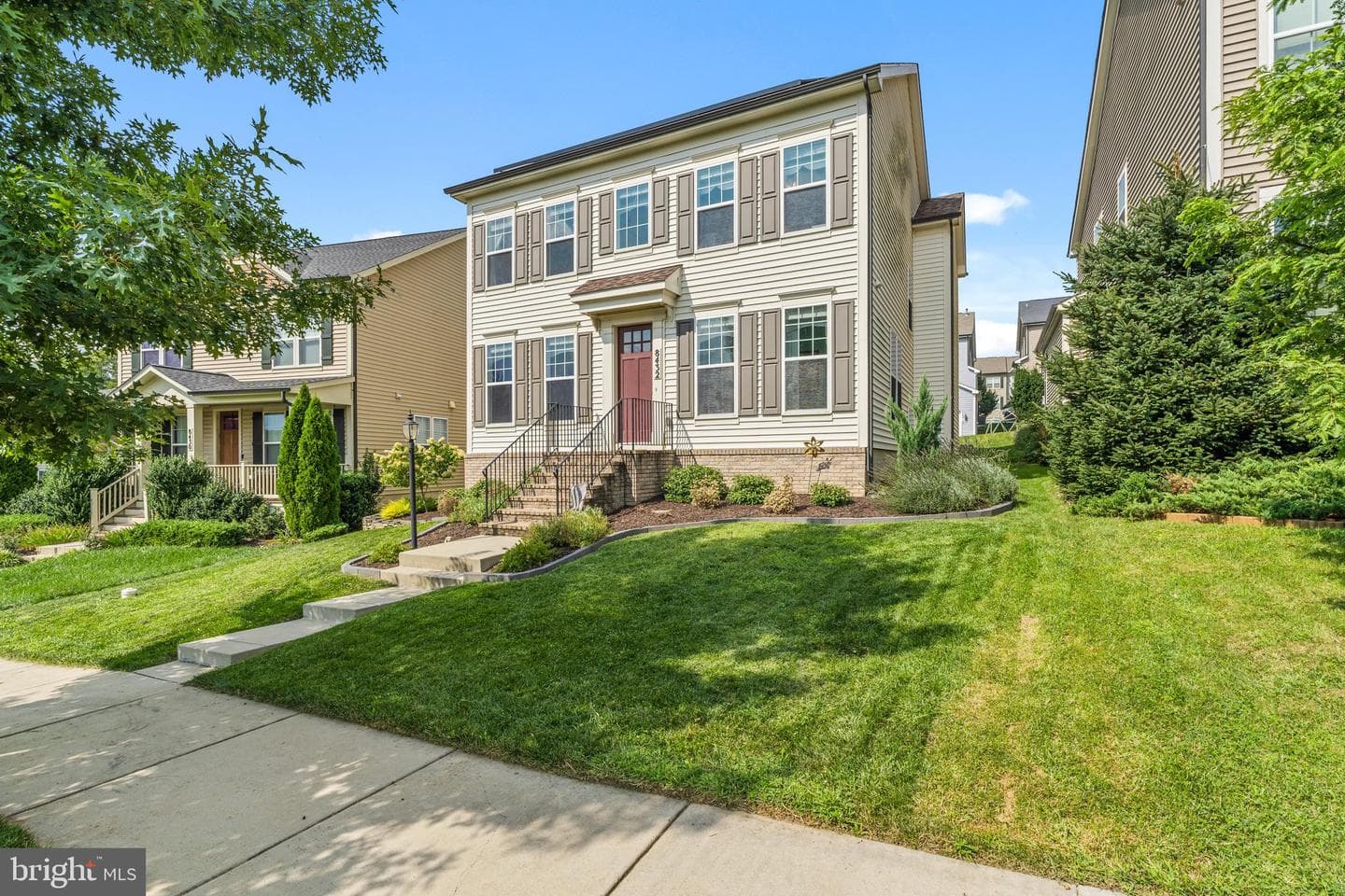 8432 CLIFFVIEW LANE