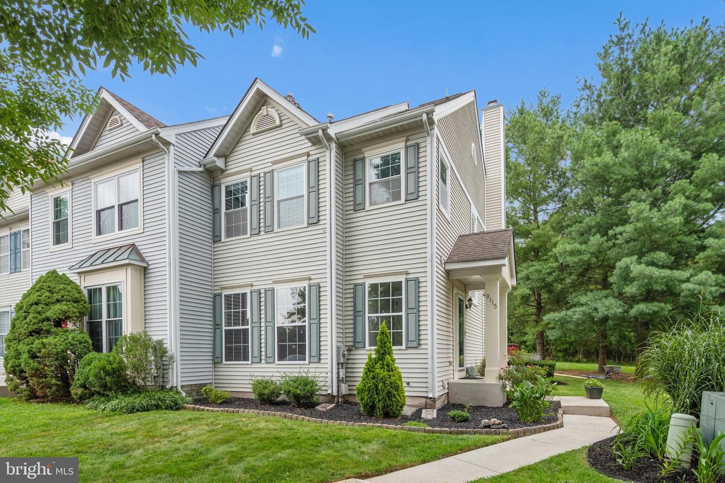 9115 RIDGEFIELD LANE