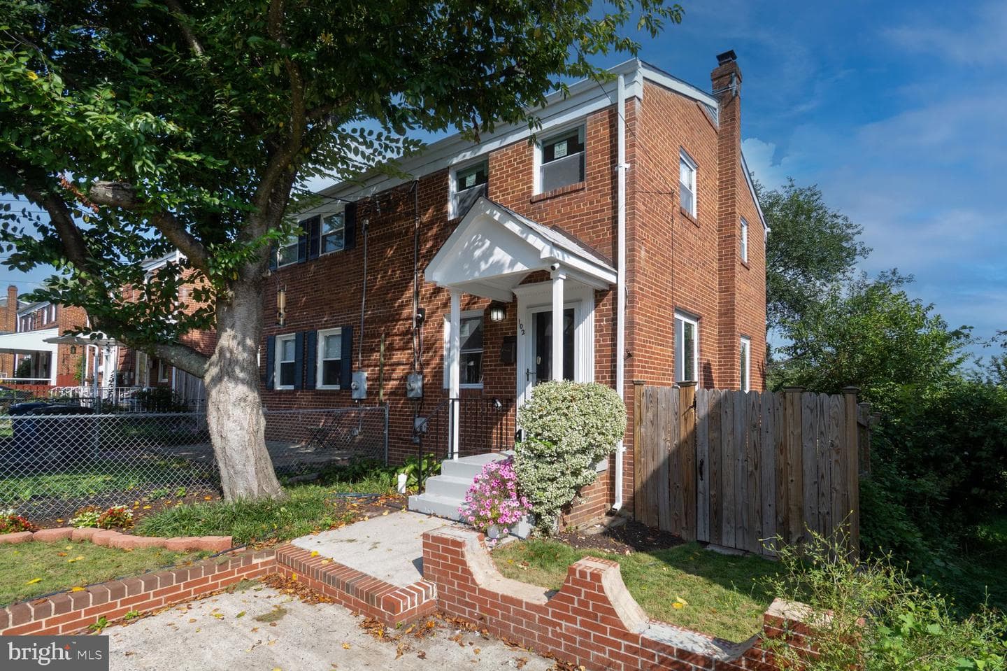 102 S INGRAM STREET - Photo 1