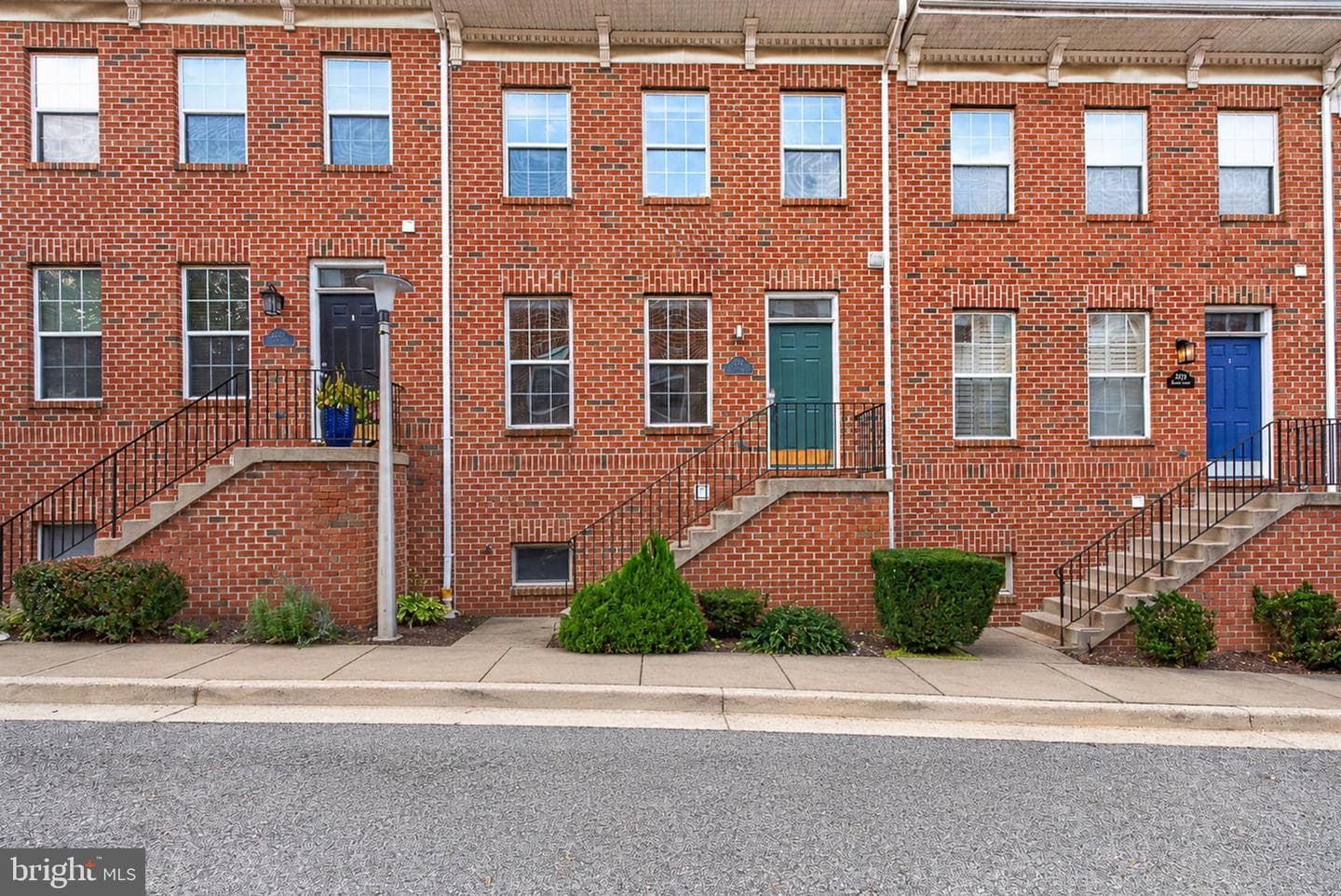 2721 HARRIS LANE