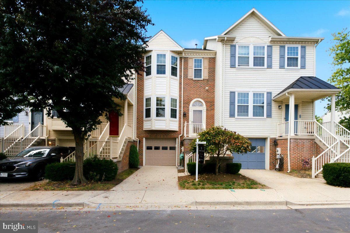 511 SUGARBUSH CIRCLE