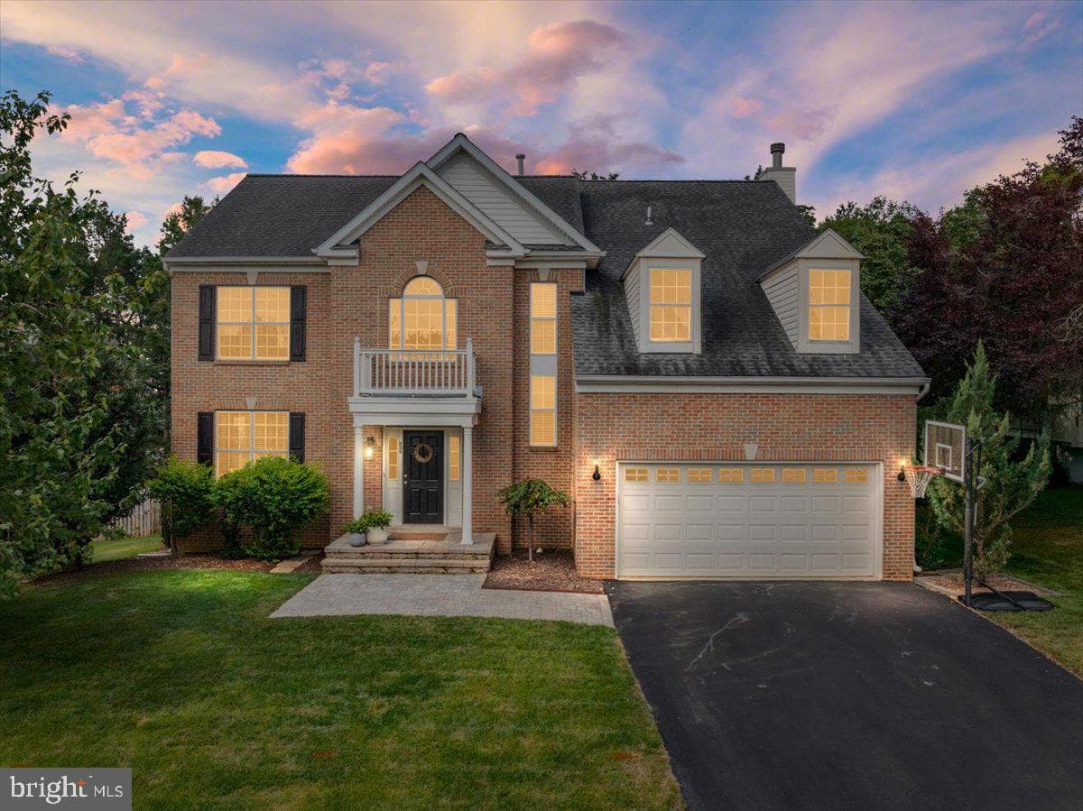 825 Santmyer Dr SE, Leesburg, VA 20175-5606, United States