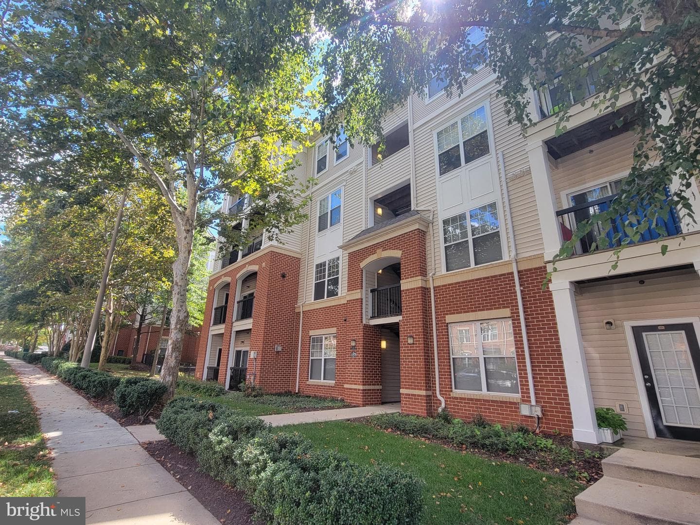 11379 Aristotle Dr, Fairfax, VA 22030-0948, United States