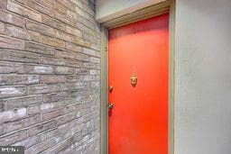 111D CROSS KEYS ROAD 111D