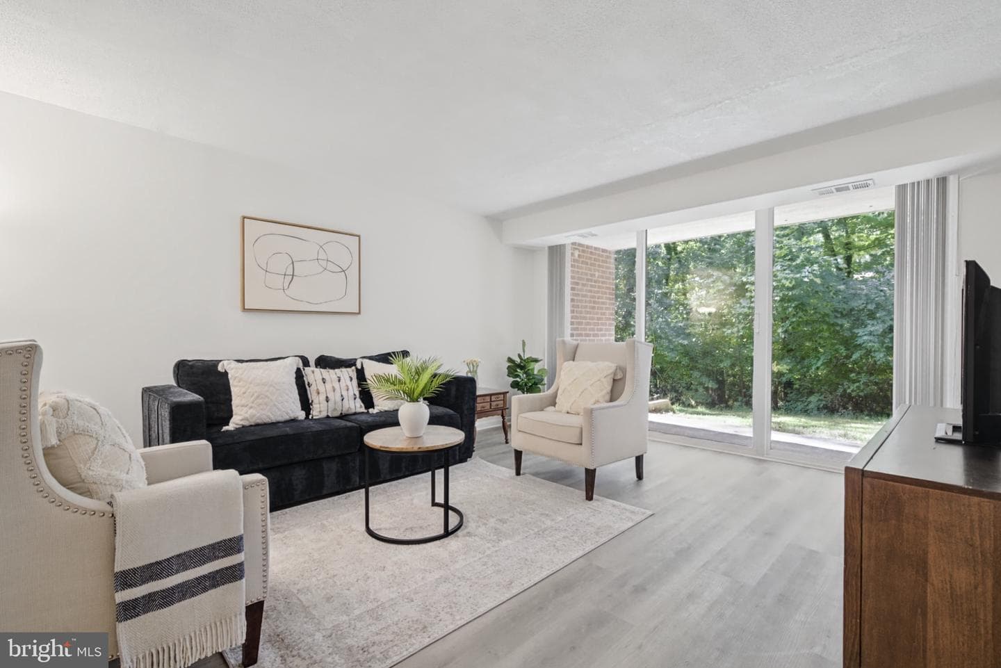 1412 Northgate Sq, Reston, VA 20190-3728, United States