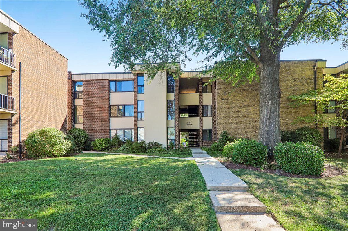9909 Blundon Dr, Silver Spring, MD 20902-5219, United States