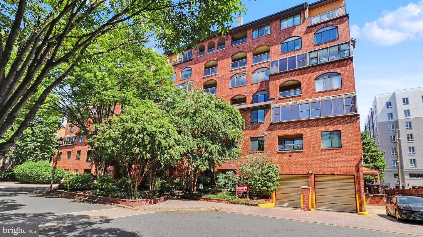 1029 N Stuart St, Arlington, VA 22201-4711, United States