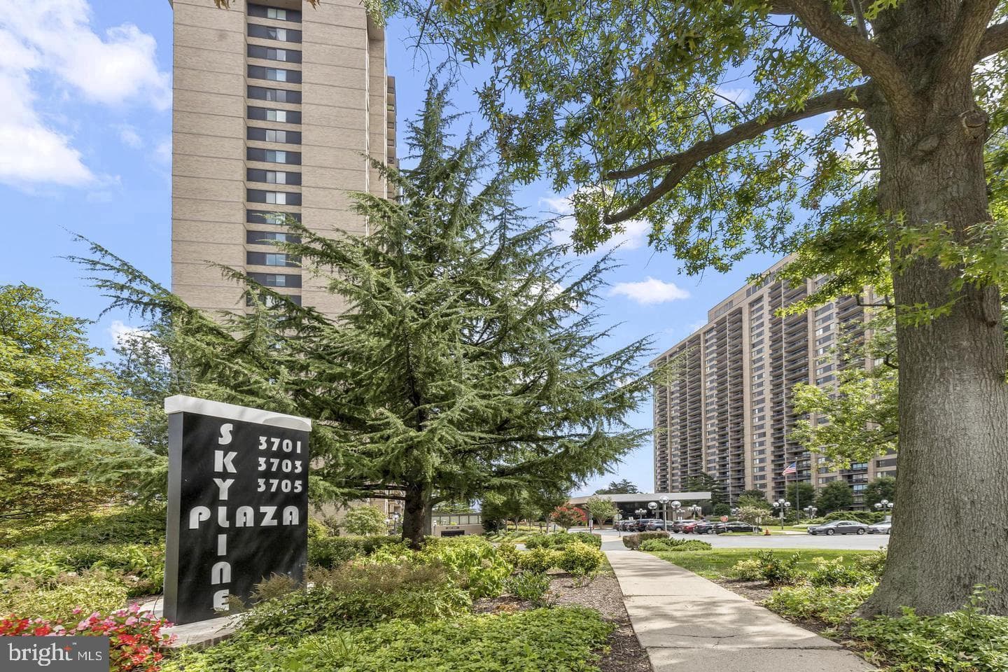 3705 S GEORGE MASON DR #2002S,FALLS CHURCH,VA,22041,FAIRFAX