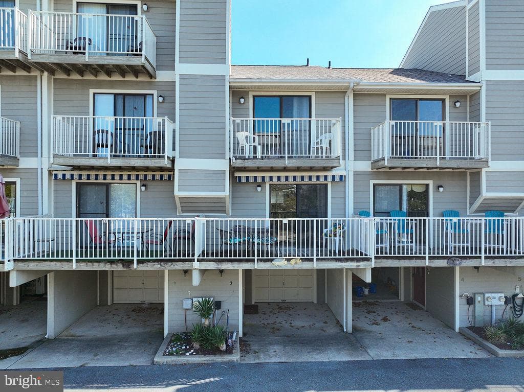 109 123rd St, Ocean City, MD 21842-6305, United States