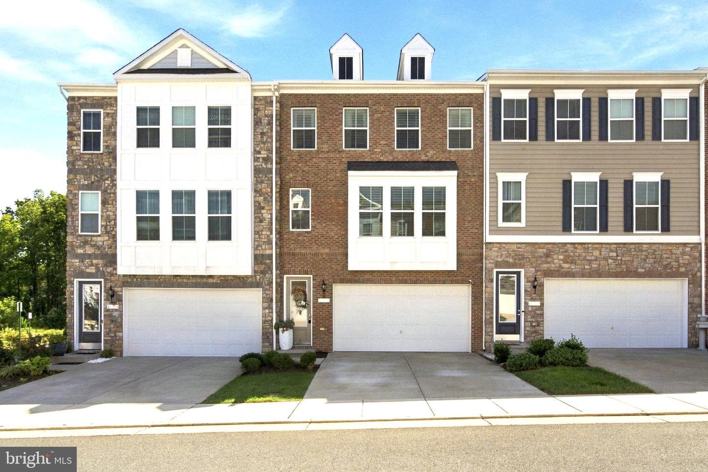 4075 ELIZABETH REED WAY