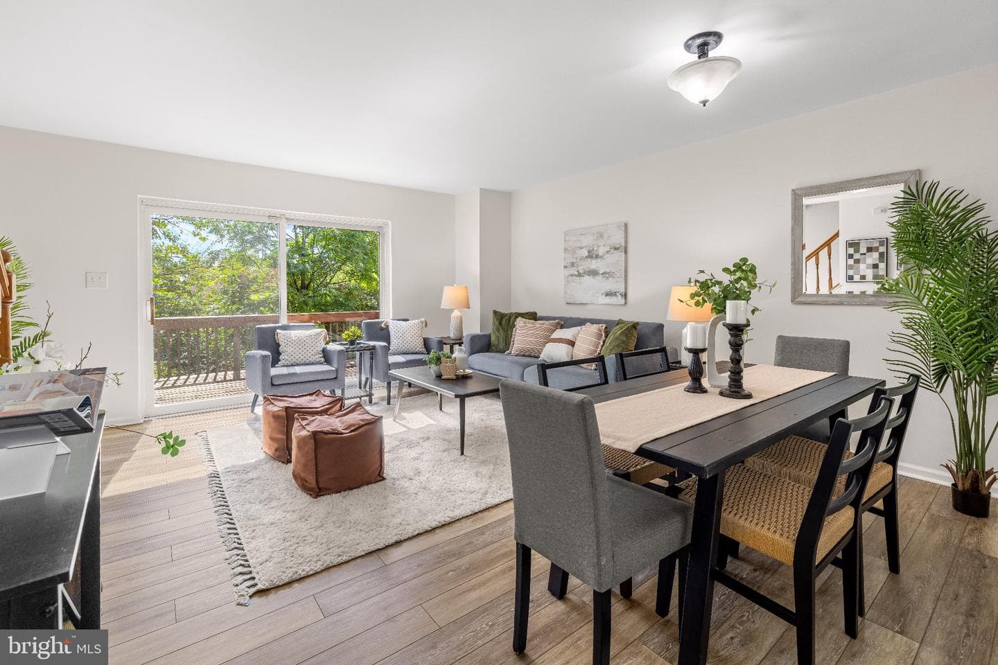 919 DARTMOUTHGLEN WAY