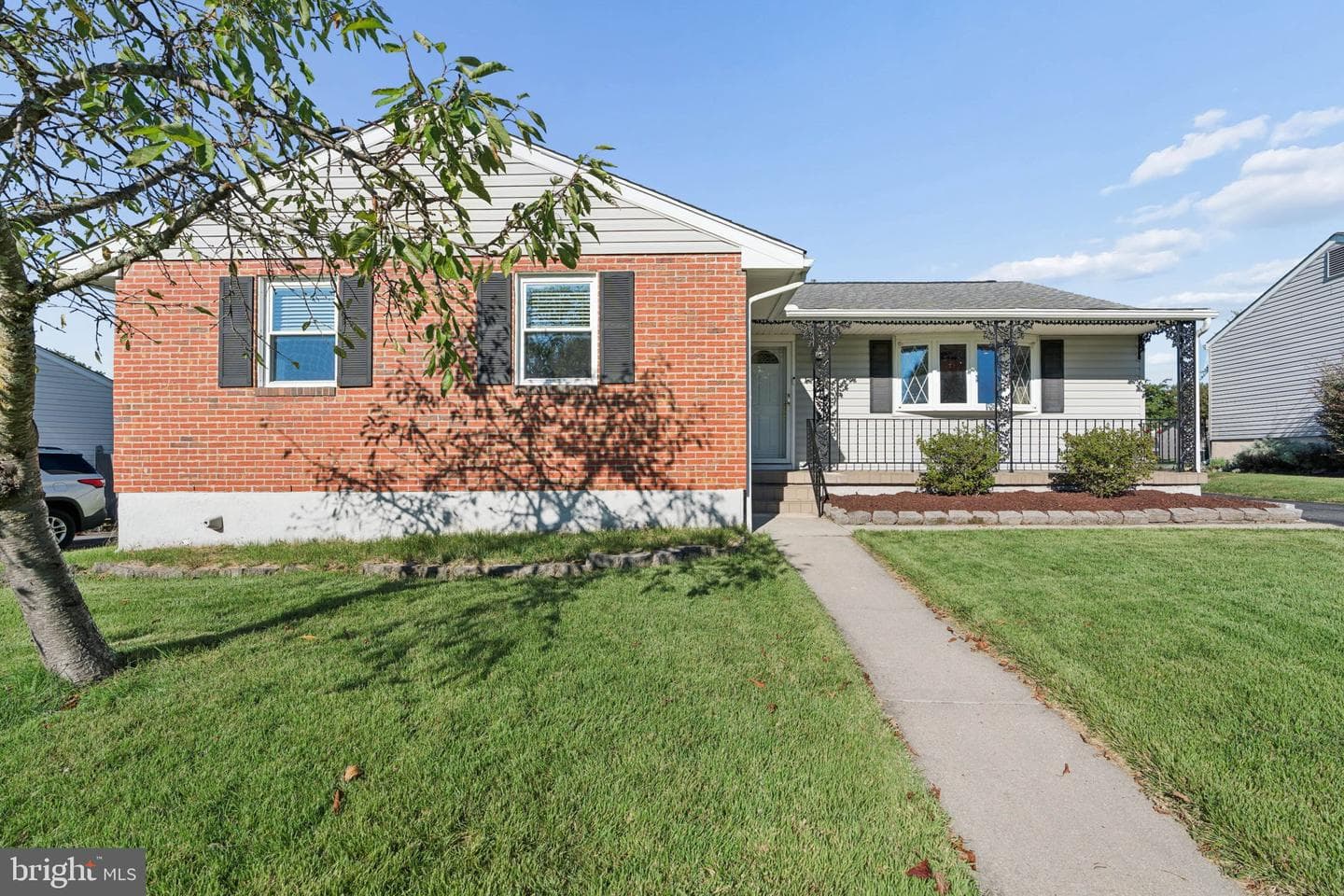 4 VEITCH COURT