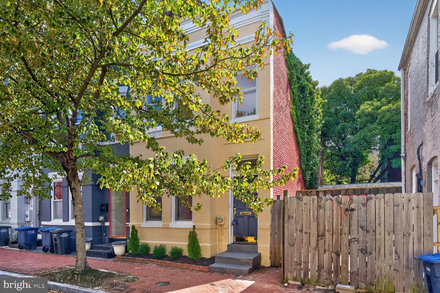 603 Acker Pl NE, Washington, DC 20002-5211, United States