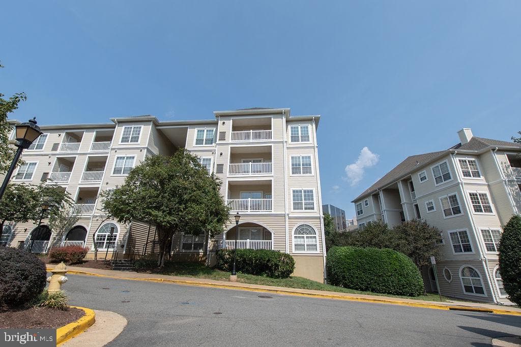 4550 Strutfield Ln, Alexandria, VA 22311-4965, United States